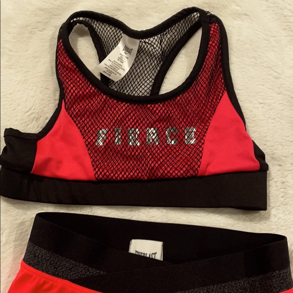 Everlast 2 piece.
